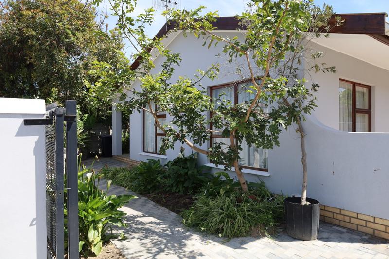 3 Bedroom Property for Sale in Eersterivier Industria Western Cape